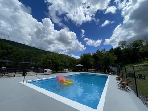 Natural landscape, Swimming pool, sunbed