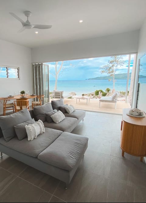 Living room, Sea view