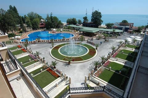 Beach, Swimming pool, Swimming pool