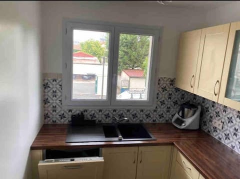 dishwasher, minibar, pet friendly, stove, toaster