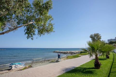 Hallmark Beach by TrulyCyprus Apartment in Germasogeia