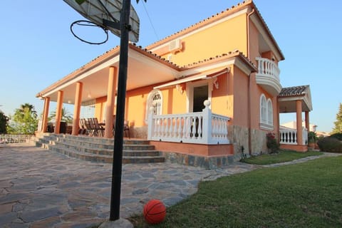 TESS Villa Paradise Casa in Alhaurín de la Torre