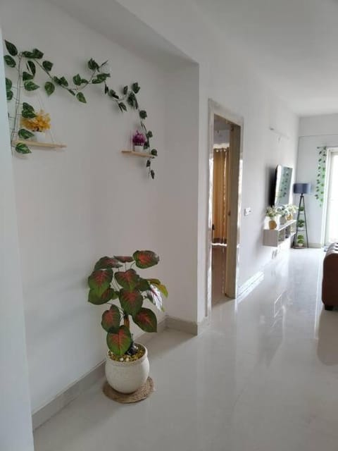 3.5 BHK spacious Flat near Gaur City Noida Apartamento in Noida