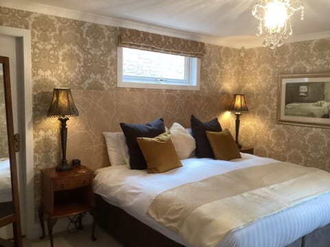 The Townhouse Ayr - Luxury B&B - adults only Bed and Breakfast in Ayr