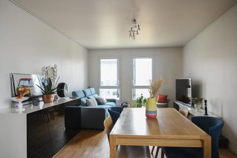 Spacious nest of 80 m crossing and bright Wohnung in Vincennes
