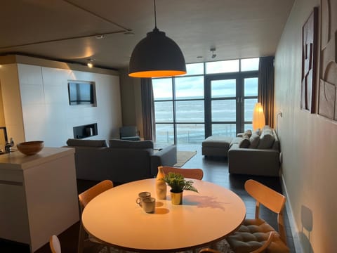 View (from property/room), View (from property/room), Living room, Seating area, Dining area, Sea view, Sea view