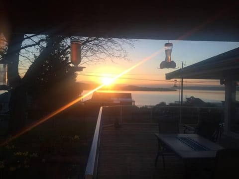 The Beach House House in Oak Harbor