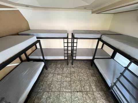 Bed, Photo of the whole room, Bedroom, bunk bed, air conditioner