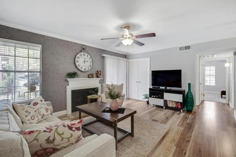 Heart of Dallas - Cozy Apt 2Bed Pool Green Appartement in Addison