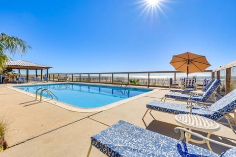 Updated Dauphin Island Condo with Pool and Gulf Views! Apartment in Dauphin Island