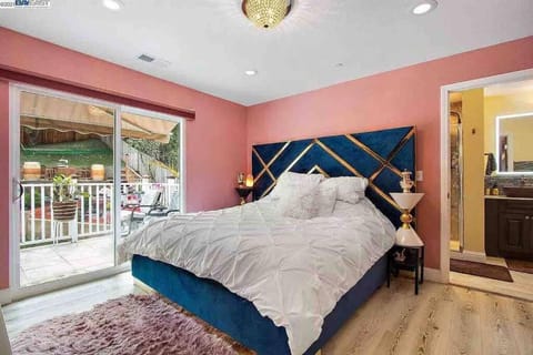 Luxury Modern Home near UC Berkeley with Swim Spa Haus in Hercules
