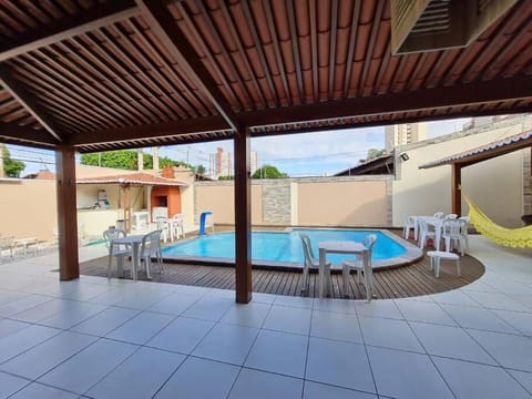 Casa agradável: piscina, churrasqueira e redário. House in Parnamirim