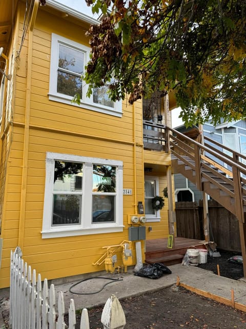 Property building, Street view