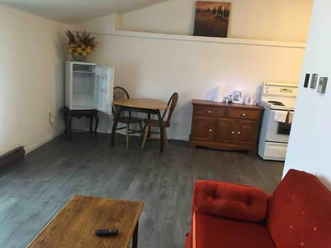 Easy Stay 2 Condo in Chatham-Kent