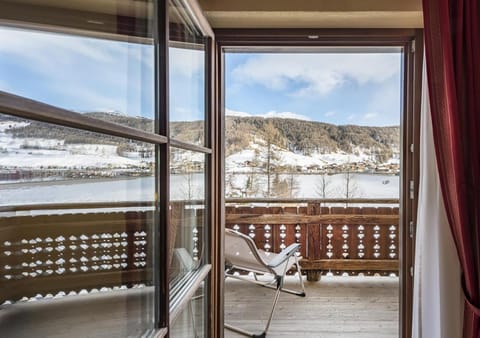 Day, Natural landscape, Winter, View (from property/room), Balcony/Terrace, Mountain view