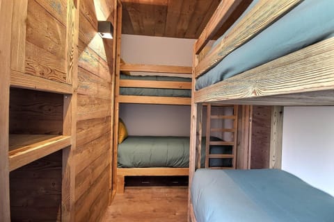 bunk bed