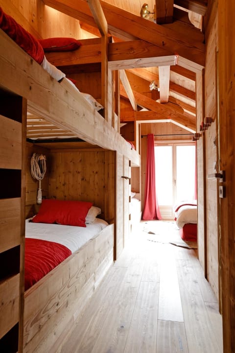 Photo of the whole room, Bedroom, bunk bed