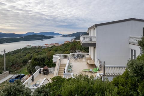 Property building, Sea view