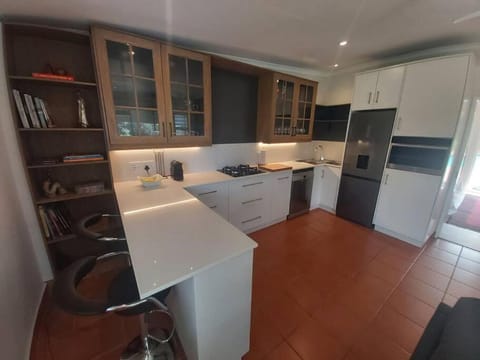 Fernpark Cottage, fresh & modern Apartment in Sandton