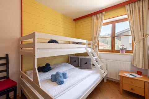 Bed, Bedroom, bunk bed