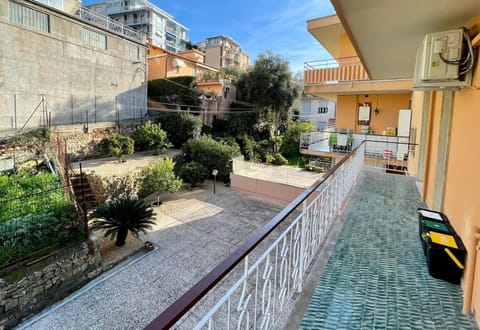 Balcony/Terrace, Garden view, Inner courtyard view