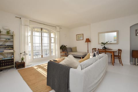 Stunning 2 bed with Sea View in Hastings Old Town Condo in Hastings