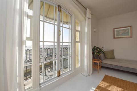 Stunning 2 bed with Sea View in Hastings Old Town Condominio in Hastings