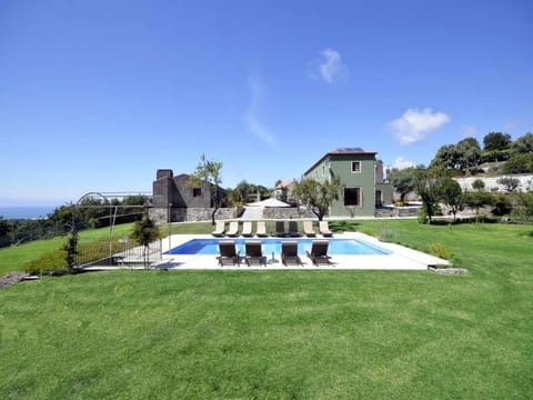 Amazing Viana do Castelo Villa - 6 Bedrooms - Villa Castello - Private Pool and Large Garden - North Portugal Villa in Viana do Castelo District