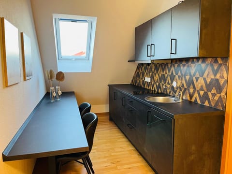 Kitchen or kitchenette, Dining area, stove