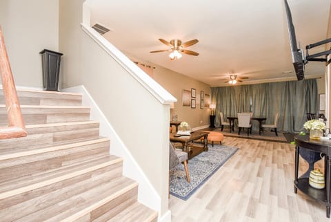 Living room, Seating area, fireplace