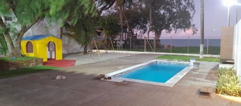 Casa à beira mar com piscina em Itamaracá Maison in Itamaracá
