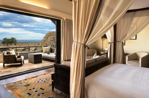 Four Seasons Safari Lodge Serengeti Hotel in Kenya