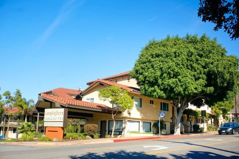 Lamplighter Inn & Suites Hotel in San Luis Obispo