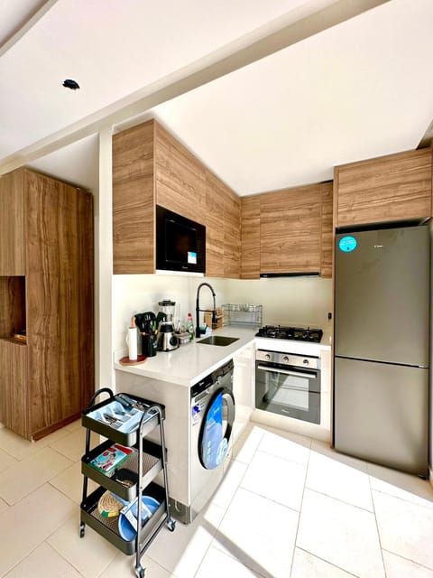 Kitchen or kitchenette, minibar, pet friendly, stove