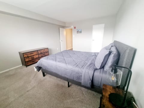 Fully Furnished 1br In Elkins Park Move-in Ready Condo in Cheltenham Township