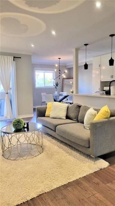 Centrally Located Stylish House House in Vaughan