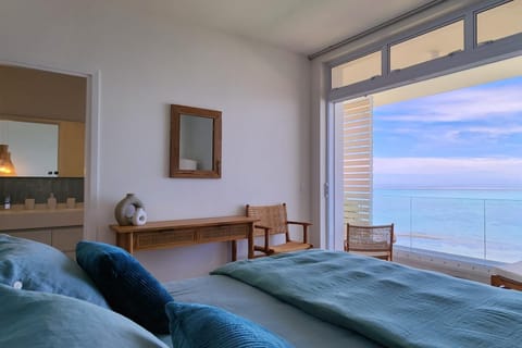 Bed, Bedroom, Sea view