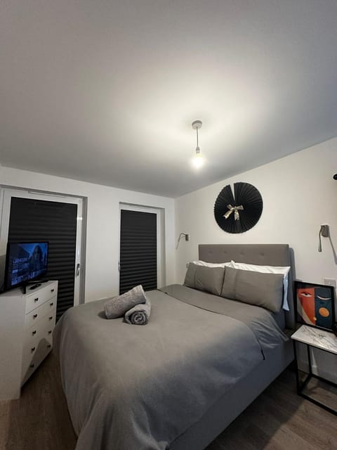 Beckenham- Stunning Double Bedroom With En-suite in SHARED APARTMENT Vacation rental in Beckenham