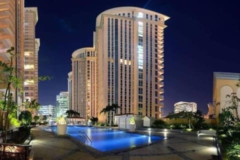 Venice Luxury Residences Condominio in Makati