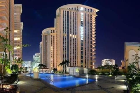 City view, Pool view, Swimming pool