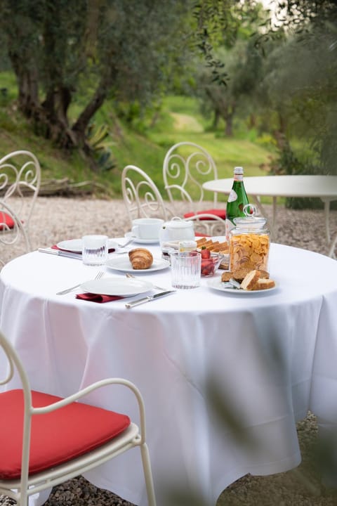 Garden view, Breakfast