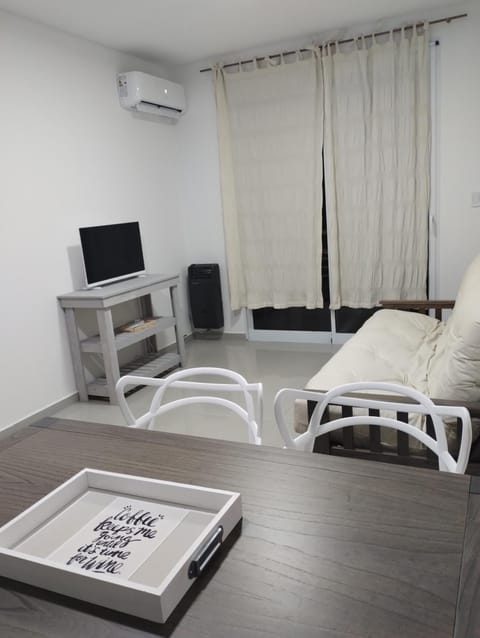 Departamento Centrico amplió - totalmente equipado a estrenar 4c Appartement in San Nicolás de los Arroyos