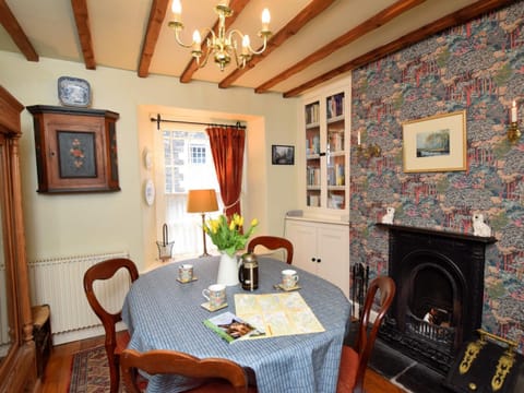 3 Bed in Hawkshead Village LLH34 House in Hawkshead