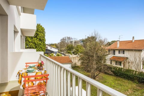 Balcony/Terrace, Garden view