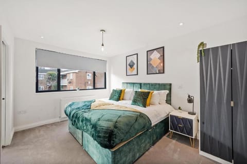 Deluxe 5 Bed House in London - Pool Table House in London Borough of Southwark