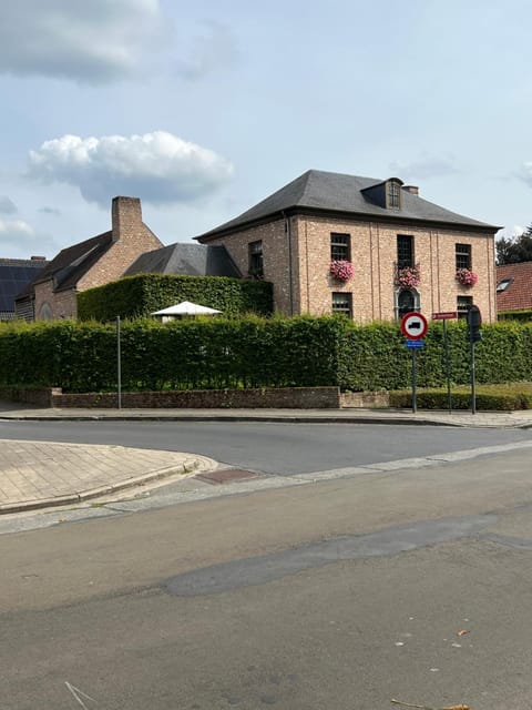 Property building, Street view