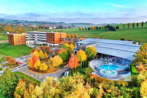 Day, Neighbourhood, Natural landscape, Autumn, Garden view, Landmark view, Pool view, Swimming pool