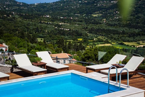 View (from property/room), Mountain view, Pool view, Swimming pool