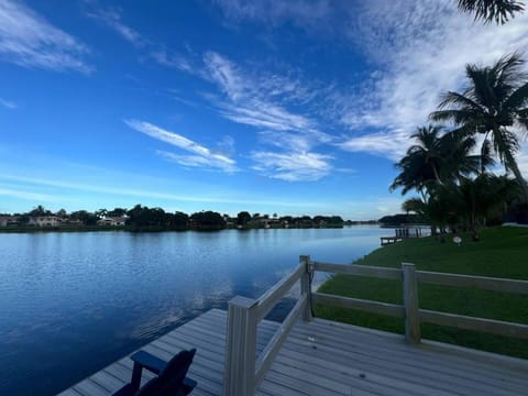 Nearby landmark, Natural landscape, Lake view