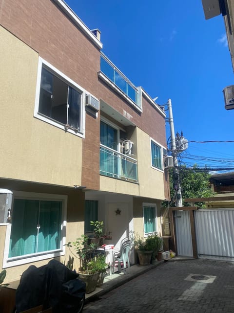 Duplex com piscina na taquara Apartment in Rio de Janeiro